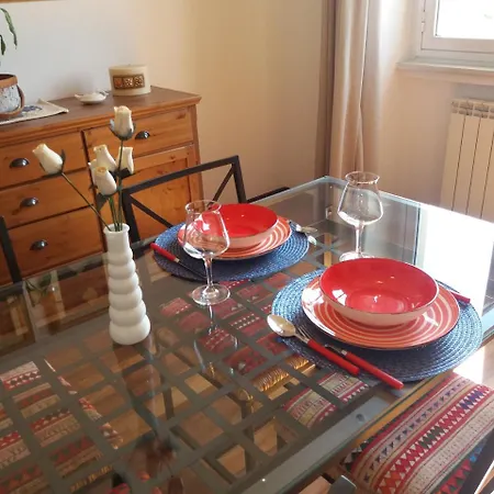 Helga Apartament *